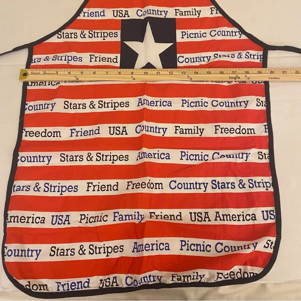 Set of 2 Patriotic Aprons with Hallmark Star Print Gift Bag - Picture 3 of 16